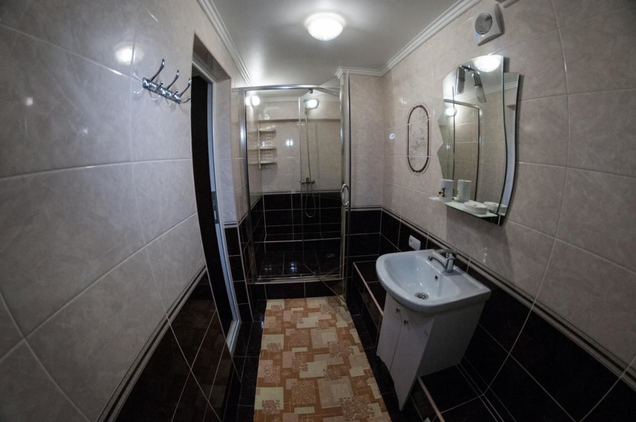 Апартаменты Rooms on Chernomorskaya Naberezhnaya Феодосия-37