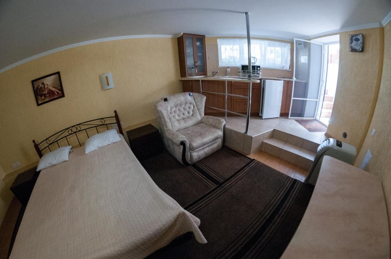 Апартаменты Rooms on Chernomorskaya Naberezhnaya Феодосия-41