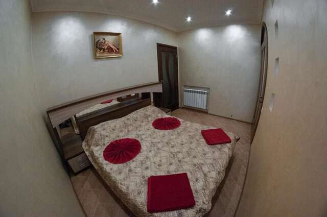 Апартаменты Rooms on Chernomorskaya Naberezhnaya Феодосия-14